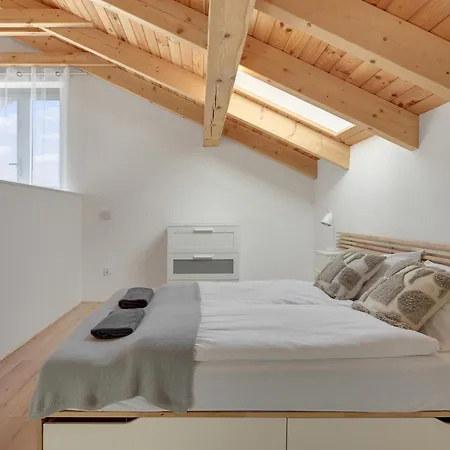 Sea Breeze By Platinium Lofts *