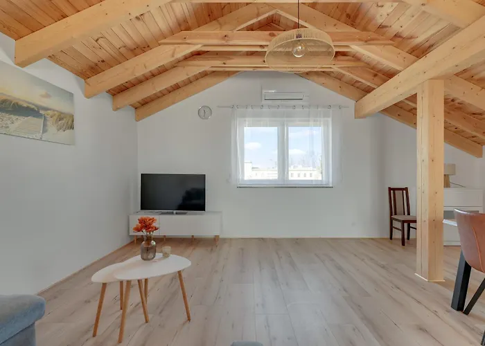 Sea Breeze By Platinium Lofts